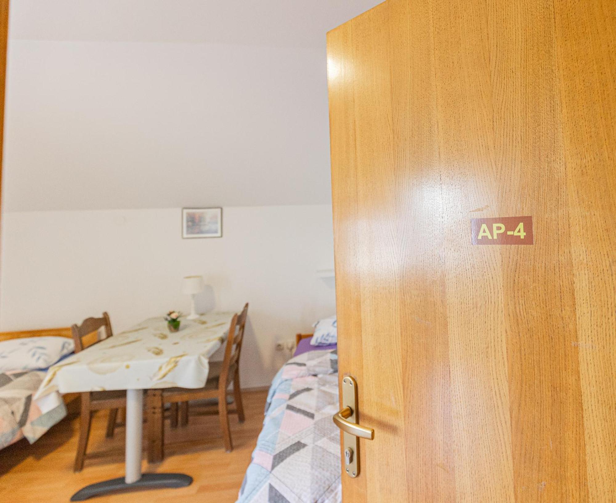 Rooms Kozarje Ljubljana Extérieur photo
