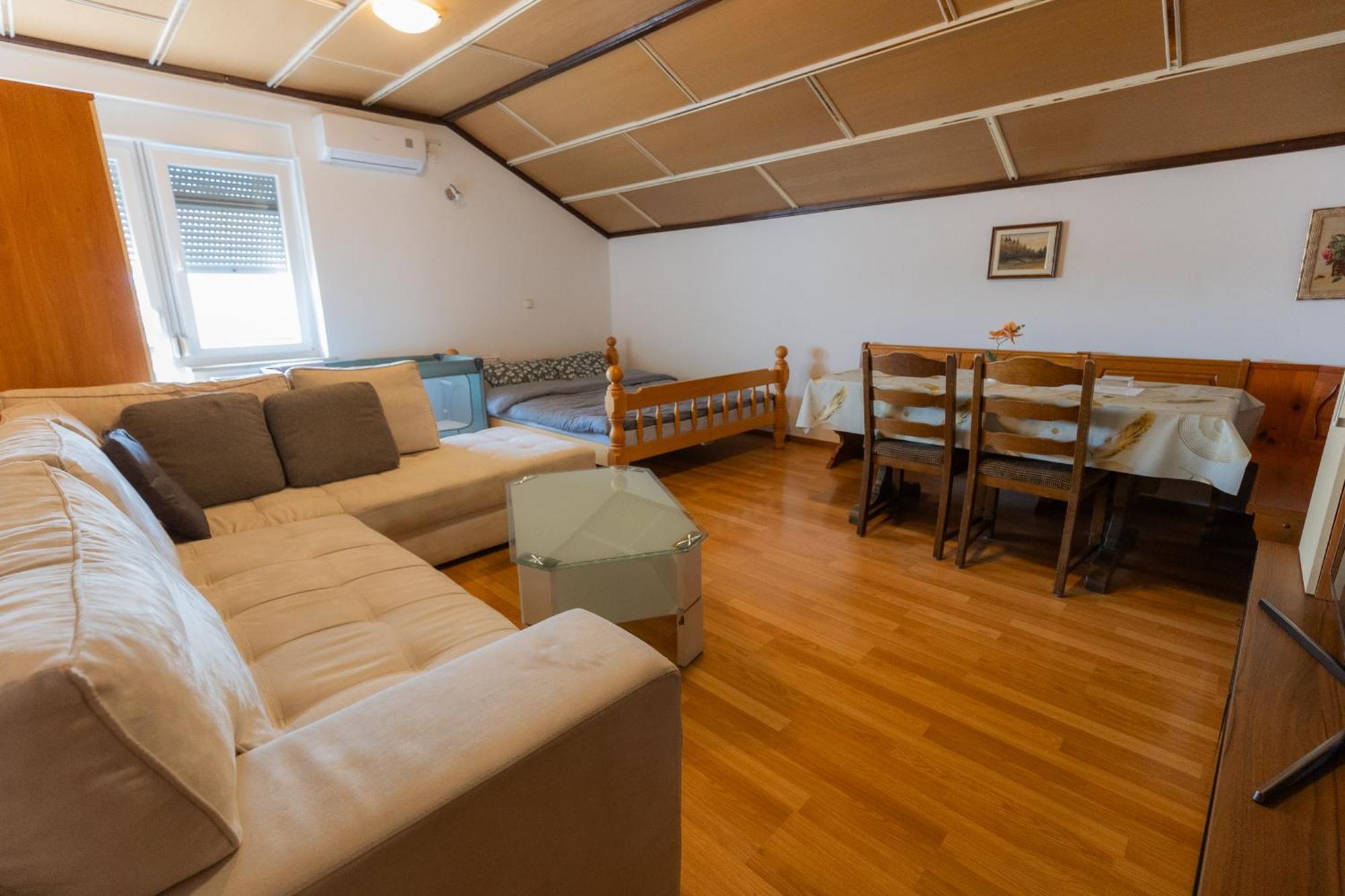 Rooms Kozarje Ljubljana Extérieur photo